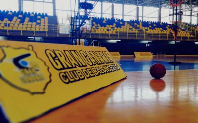 Asientos para las gradas del Pabellón de la Vega de San José en Las Palmas