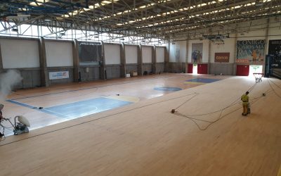 Lijado, barnizado y pintado de parquet pabellón Gran Canaria