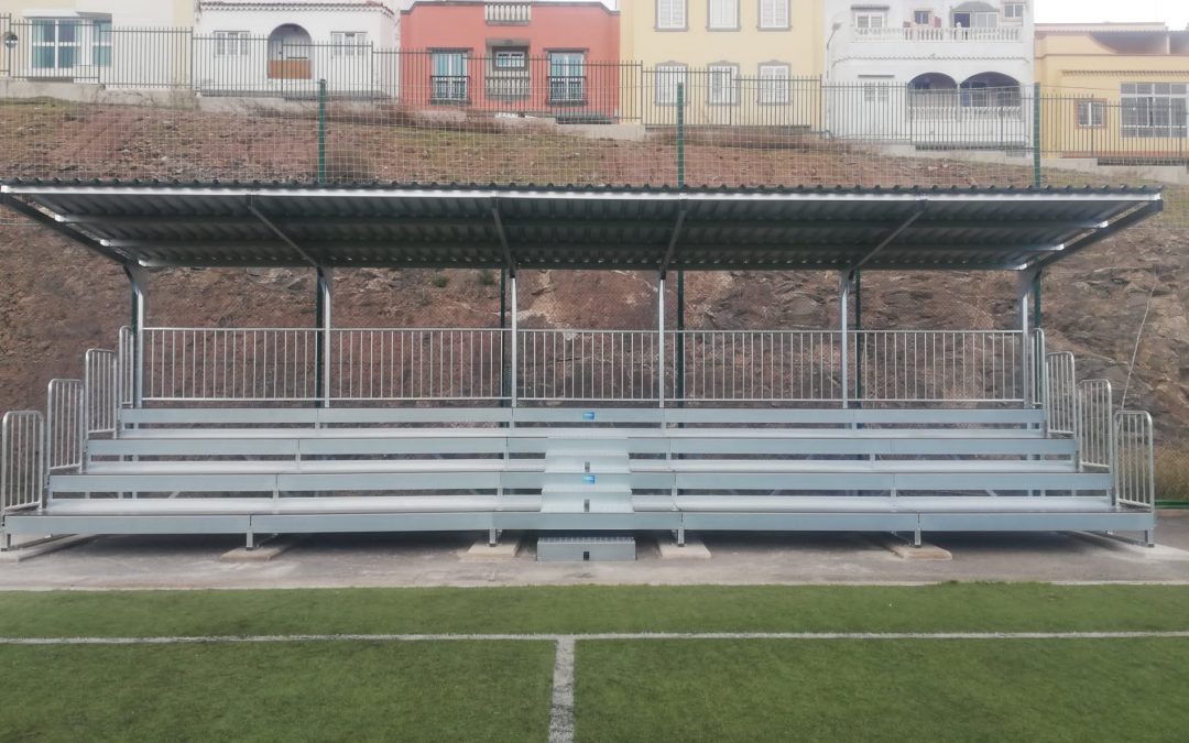 Grada en el campo de fútbol de La Mayordomía en Las Palmas de Gran Canaria